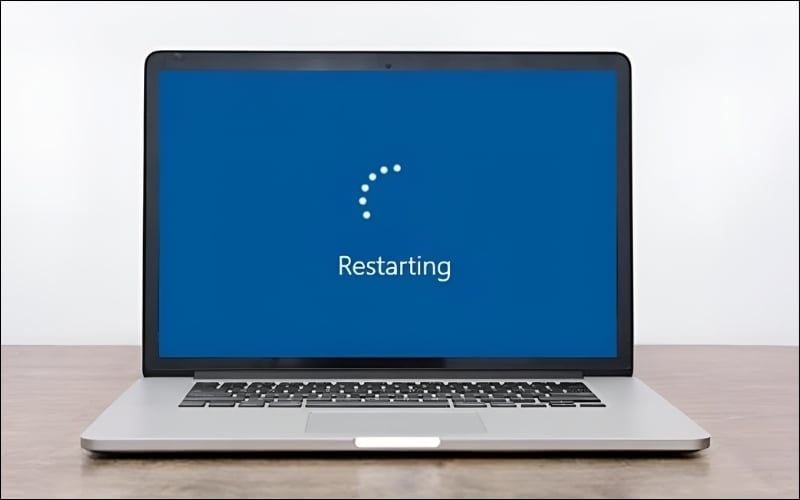 Thử khởi động lại laptop và thiết bị mạng