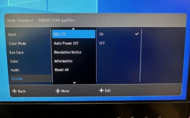 Tìm tùy chọn có tên là DDC/CI và đảm bảo rằng đang ở trạng thái On