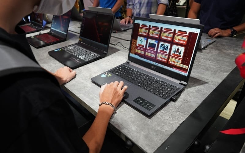 Nguyên nhân nên mua laptop mới chính hãng tại GearVN