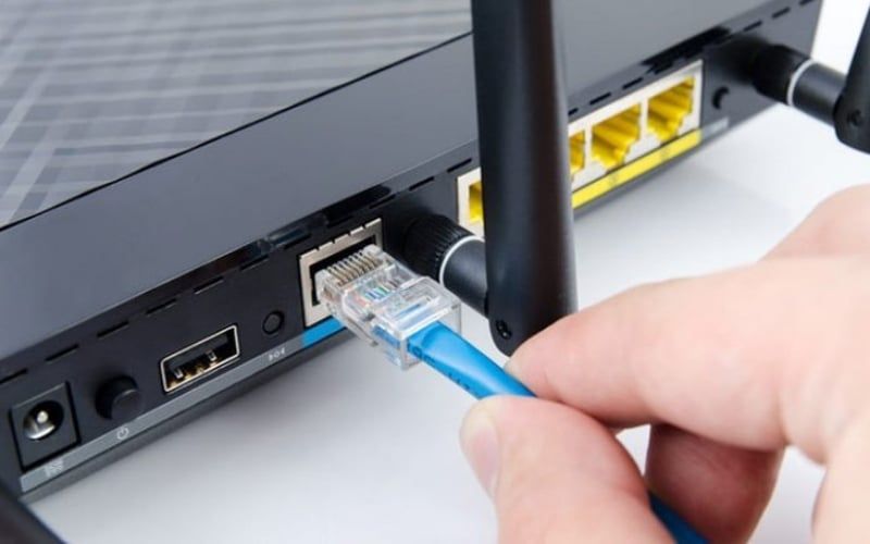 Ethernet là công nghệ mạng có dây, mang đến kết nối ổn định, tốc độ cao và độ trễ thấp cho PC, laptop