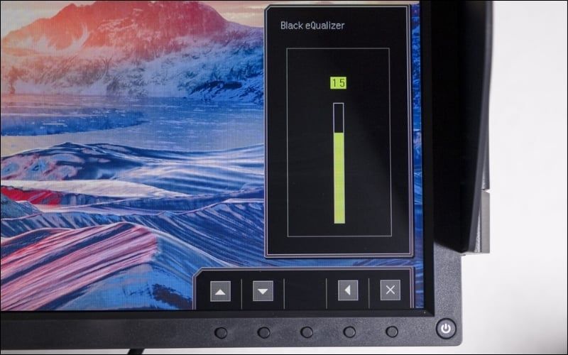 Game FPS&nbsp;nên chỉnh Black Equalizer mức 12–15 để thấy rõ góc tối