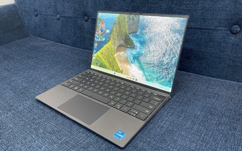 Màn hình Glossy trên một số dòng Dell XPS còn hỗ trợ cảm ứng