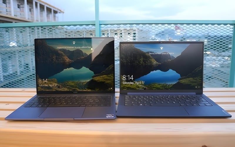 Màn hình Glossy bị lóa khi ở môi trường có cường độ sáng cao