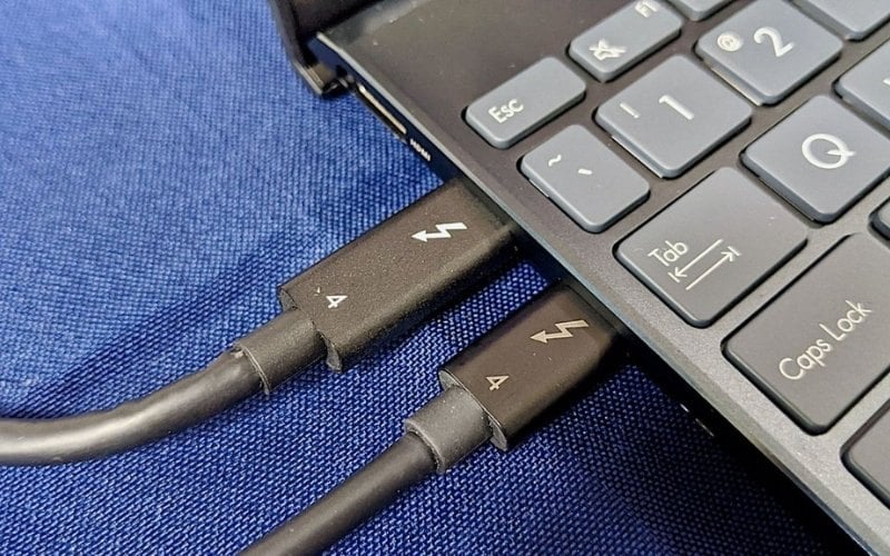 Cổng Thunderbolt 4 đảm bảo tốc độ tối thiểu là 40Gbps