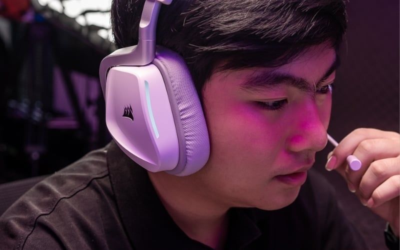 Tính năng Flip-to-mute giúp bạn tắt âm nhanh chóng trong quá trình chơi game