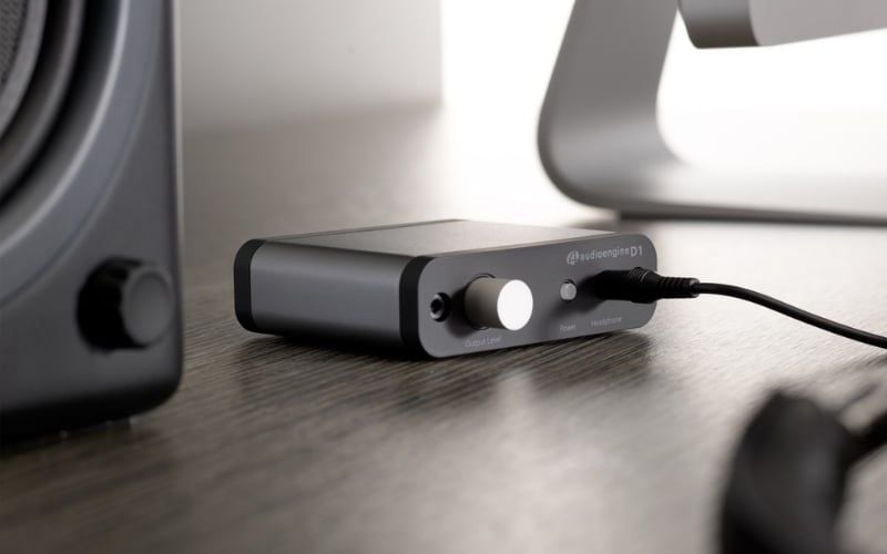 Nếu bạn là audiophile yêu cầu âm nhạc Hi-Res, hãy cân nhắc dùng DAC/AMP rời để nâng tầm trải nghiệm