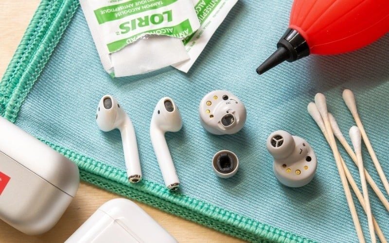 Vệ sinh ear tip cũng giúp bạn giữ vệ sinh cho đôi tai của mình