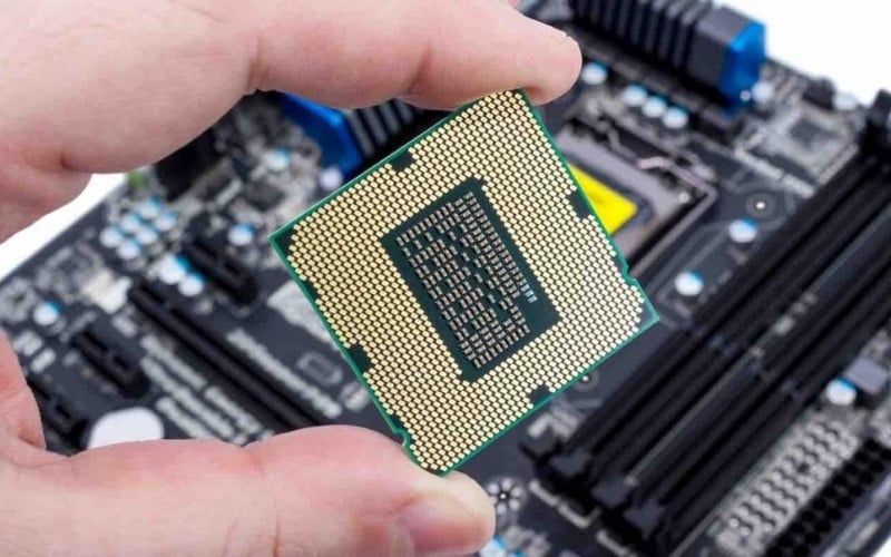 CPU chịu trách nhiệm xử lý mọi thông tin và thực thi các lệnh từ phần mềm