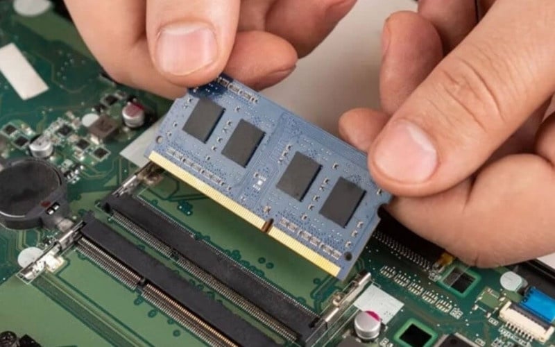 Dung lượng RAM càng lớn, bạn càng có thể chạy nhiều chương trình cùng lúc