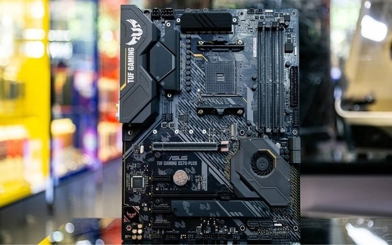 Xác định mainboard hỗ trợ khe cắm M.2 NVMe hay chỉ hỗ trợ M.2 SATA