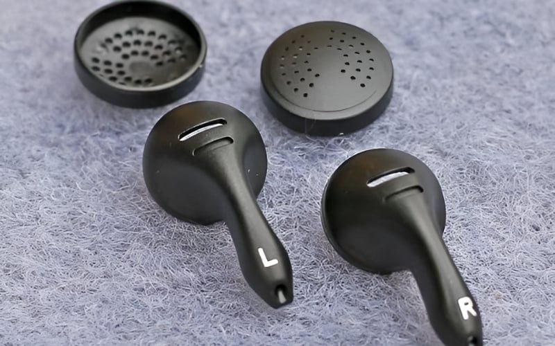 Housing là vỏ ngoài tai nghe, bảo vệ linh kiện và ảnh hưởng độ bền, thiết kế