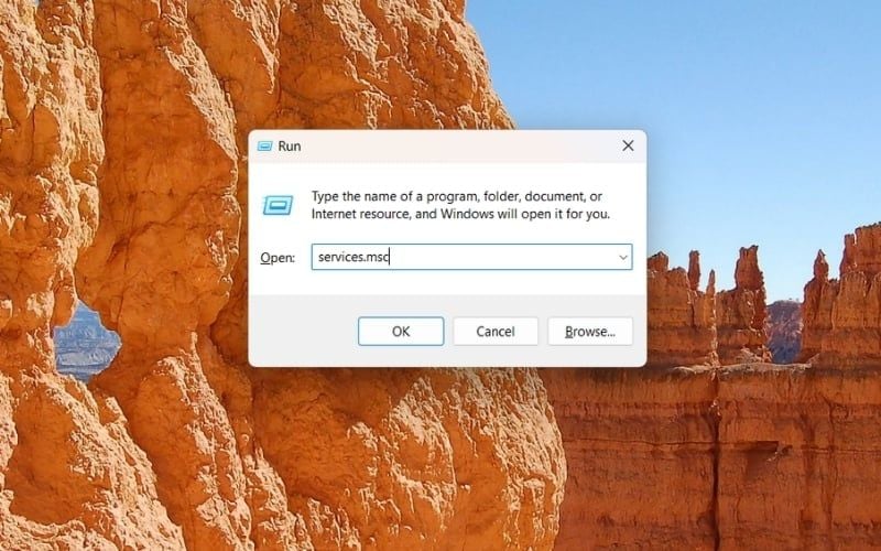 Nhập services.msc và nhấn Enter