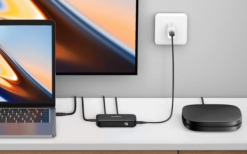 Kết nối laptop với tivi Samsung bằng cáp cáp USB-C hoặc DisplayPort qua Adapter