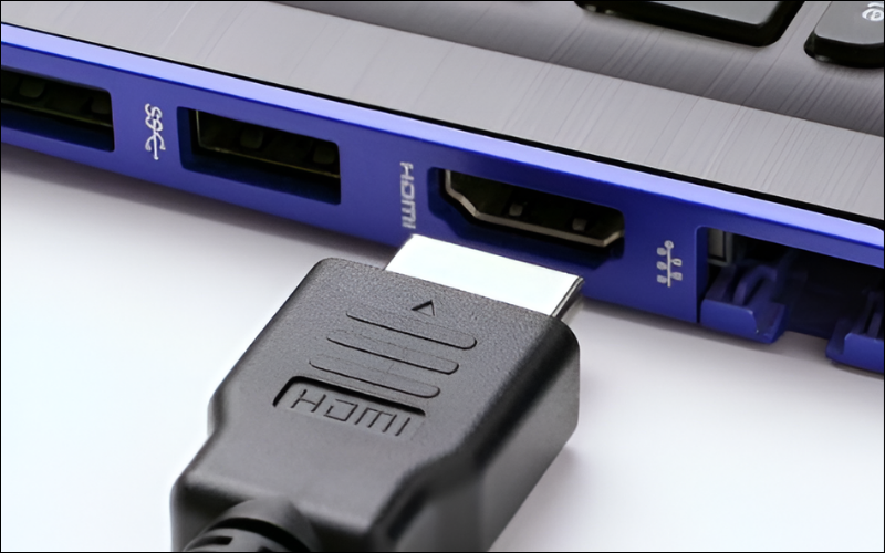 Cổng HDMI output cho phép thiết bị phát hình ảnh âm thanh sang màn hình