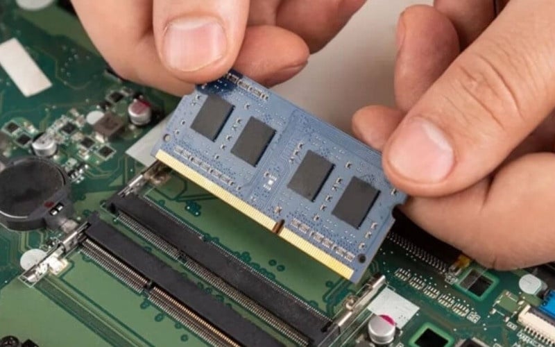 RAM là bộ nhớ truy cập ngẫu nhiên, ảnh hưởng khả năng đa nhiệm của máy