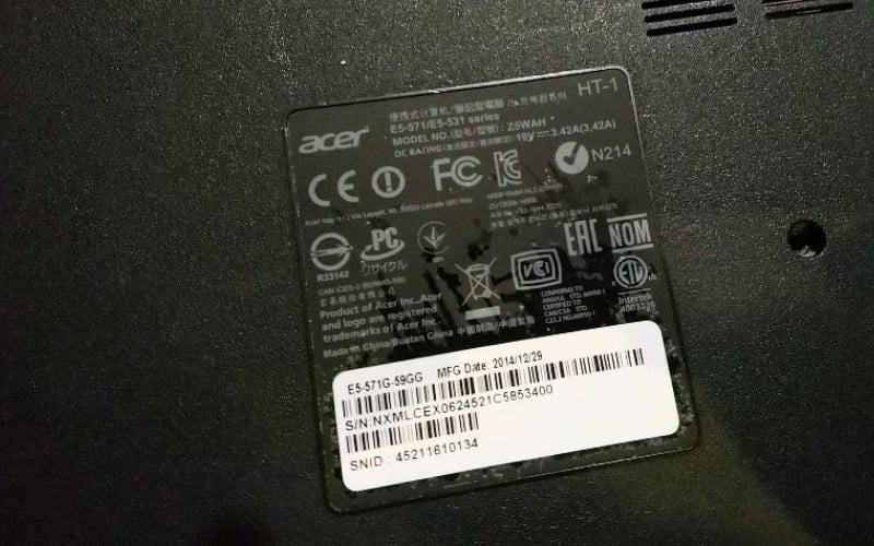 Kiểm tra thông số laptop Acer trực tiếp trên thân máy