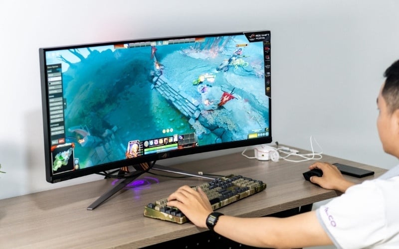 Tránh đặt màn hình đối diện cửa sổ hoặc nguồn sáng mạnh