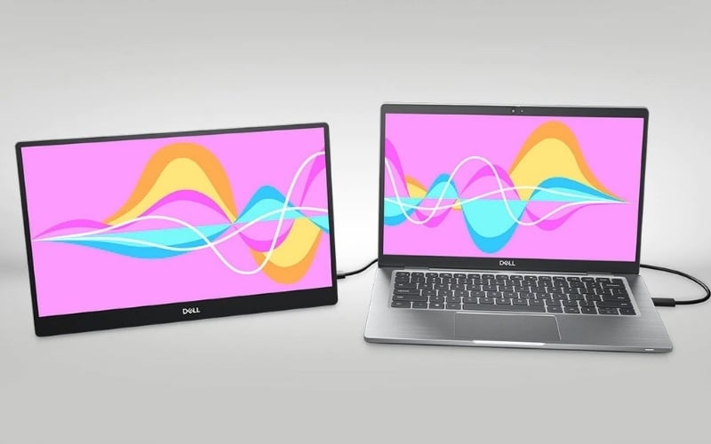 Có thể dùng màn hình phụ để xem kết quả preview, timeline dựng phim