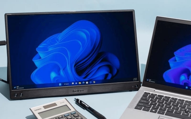 Màn hình phụ cũng rất hữu ích cho học sinh, sinh viên học trực tuyến