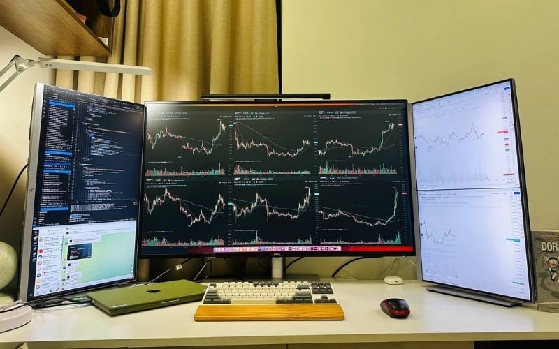 Kích thước từ 24 - 27 inch là phổ biến nhất vì dễ dàng dùng đa màn hình