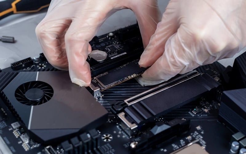 Cân nhắc nâng cấp ổ cứng SSD để tối ưu tốc độ máy