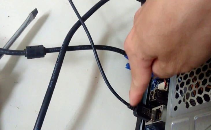 Kiểm tra kết nối Cáp màn hình (PC Desktop)