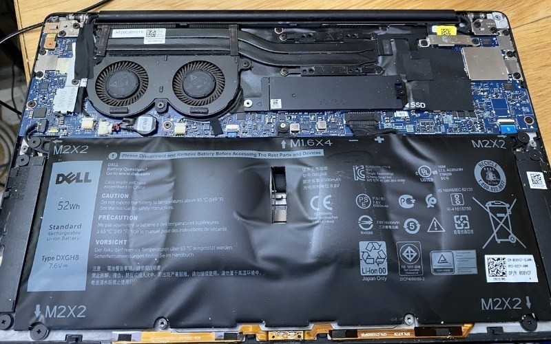 Pin laptop bị phồng là gì theo cách hiểu đơn giản