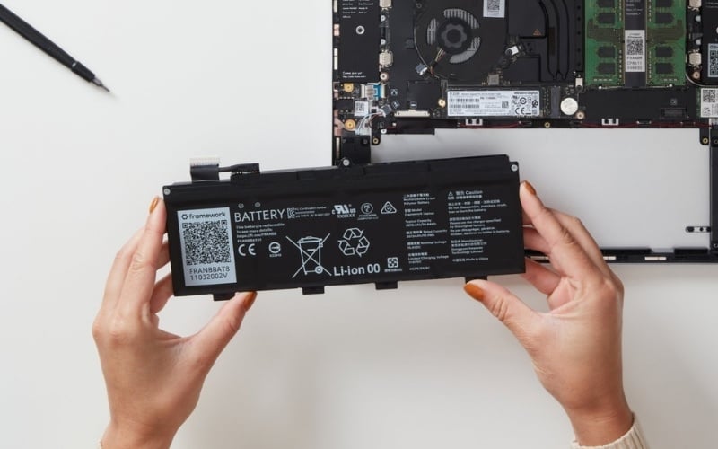 Yếu tố quyết định nên thay pin hay đổi laptop mới