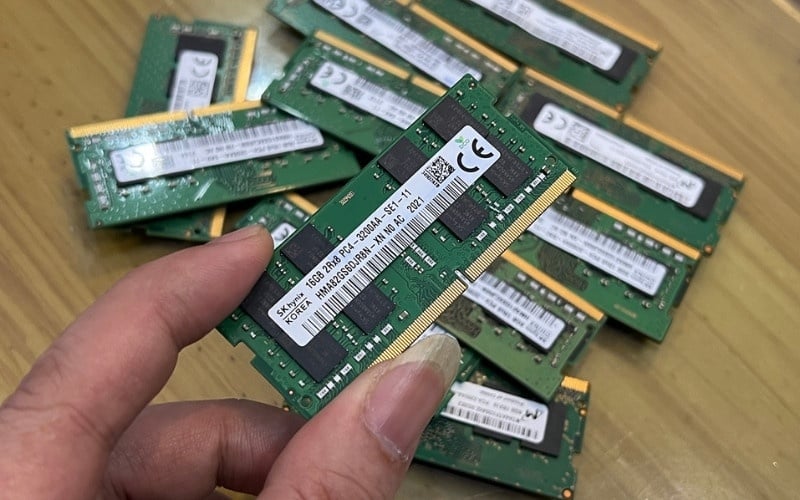 RAM SODIMM tiêu chuẩn thường có chiều dài khoảng 67.6 mm