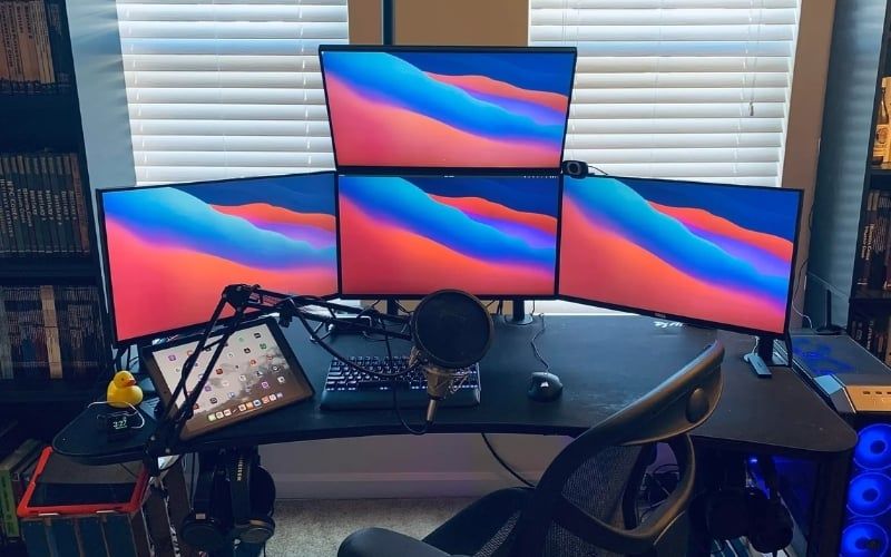 Setup đa màn hình là kết nối nhiều màn để mở rộng không gian làm việc