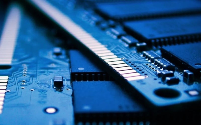 Chi phí sản xuất trên mỗi đơn vị dung lượng rất cao so với DRAM