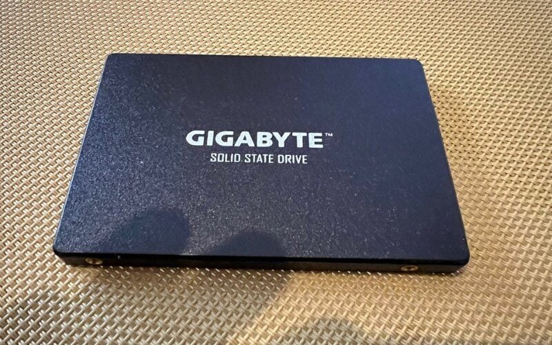 SSD Gigabyte SATA III 2.5 inch sử dụng chuẩn giao tiếp SATA III phổ biến