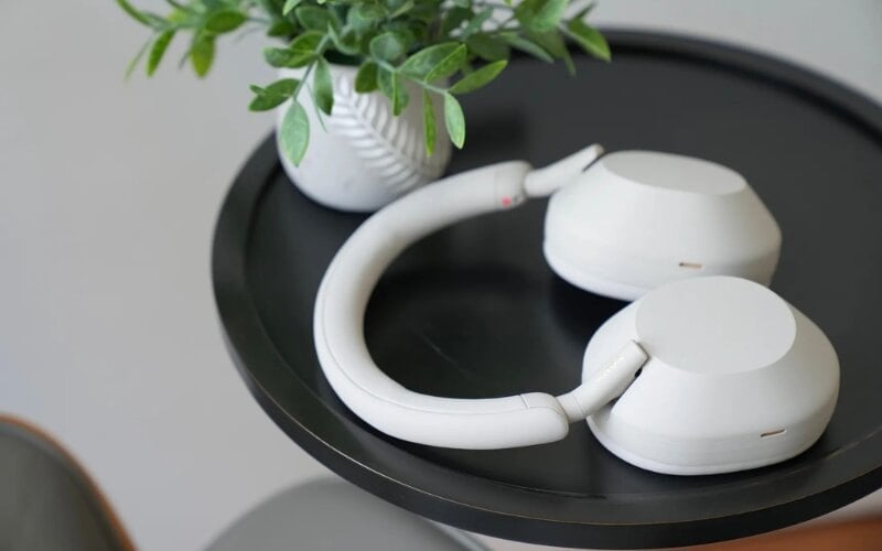 Tai nghe Sony WH-1000XM5