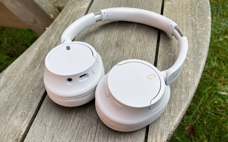 Tai nghe Sony WH-CH720N