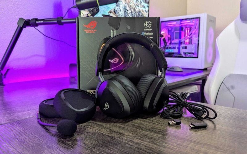 Tai nghe gaming nổi bật với khả năng tái tạo âm thanh không gian, tích hợp micro đàm thoại