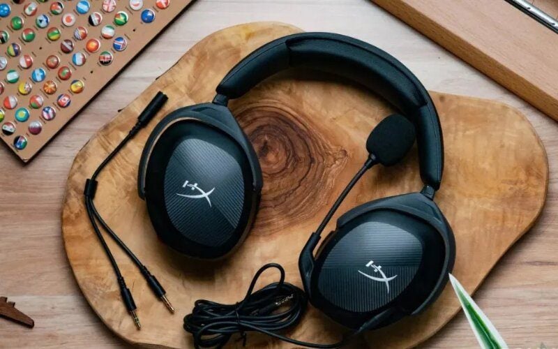 Tai nghe có dây hoạt động liên tục, không lo về thời lượng pin