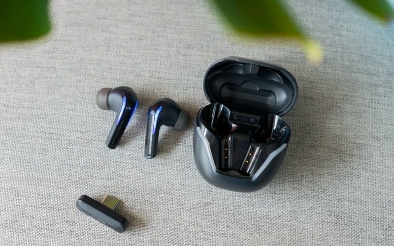 Các dòng Earbuds có thiết kế in-ear là lựa chọn phù hợp cho người chơi thể thao