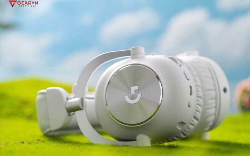 Driver&nbsp;40 - 50mm giúp&nbsp;tái tạo âm bass sâu, chắc chắn