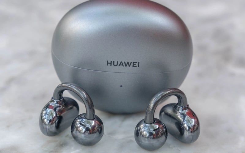 Dân văn phòng và người làm việc tại nhà nên chọn tai nghe open-ear dẫn truyền khí