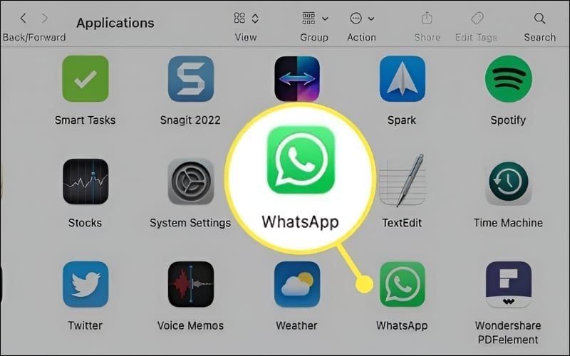 Kéo và thả biểu tượng WhatsApp vào Applications