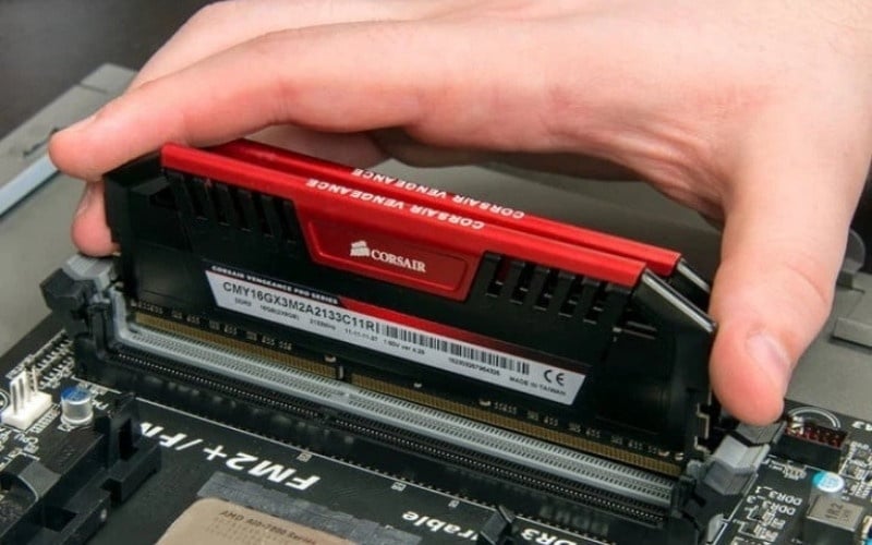Lắp RAM cùng bus,&nbsp;cắm đúng khe để kích hoạt Dual Channel