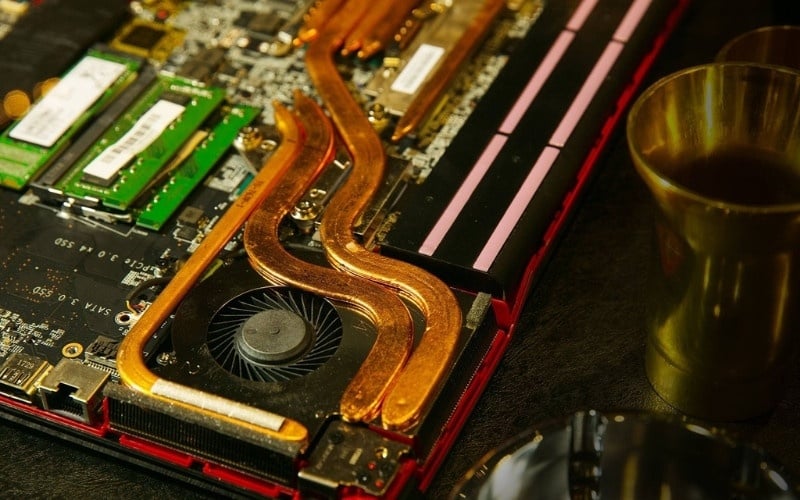 Chọn thiết bị sở hữu hệ thống tản nhiệt laptop gaming chất lượng