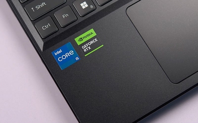 Game thủ nên chọn laptop có card đồ họa rời như dòng NVIDIA GeForce RTX