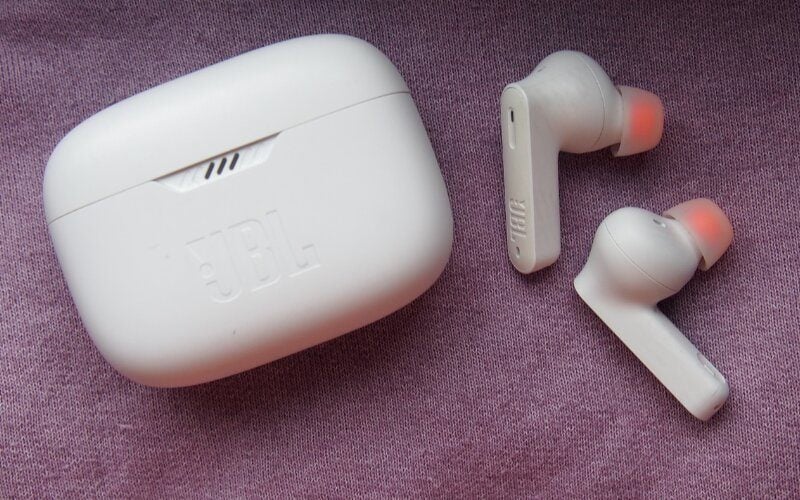 Tai nghe true wireless JBL Tune 230NC TWS