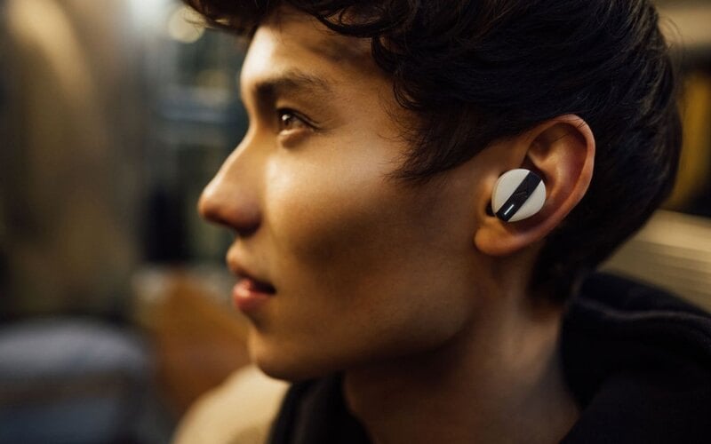 Thiết kế In-ear chuẩn kích cỡ để bít kín ống tai nhưng không gây tức hay ngứa màng nhĩ