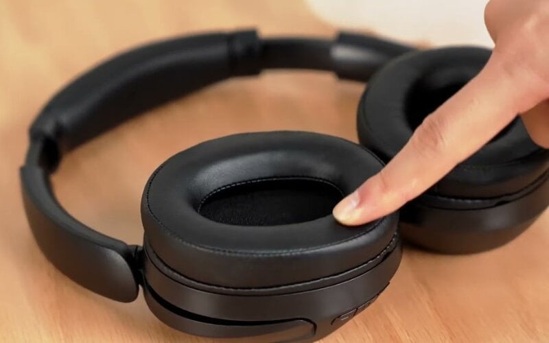 Chất liệu đệm tai cũng đóng vai trò quan trọng trong trải nghiệm sử dụng
