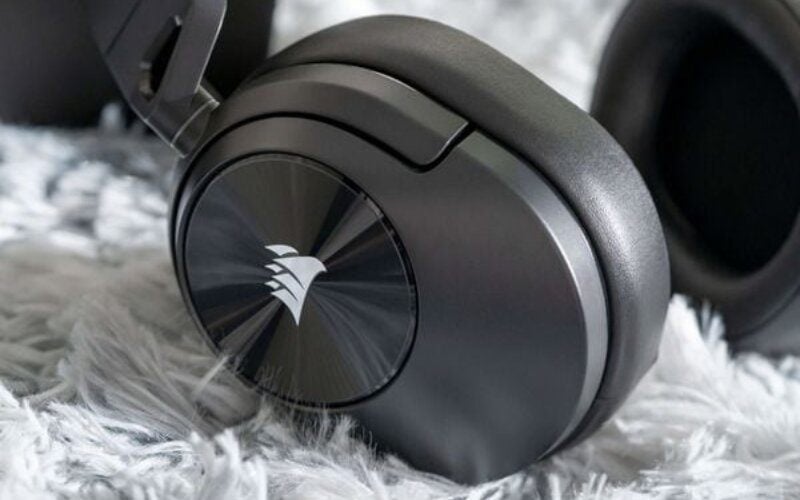 Driver tai nghe có kích thước từ 40 - 50mm là tiêu chuẩn phổ biến trên các dòng over-ear hiện nay