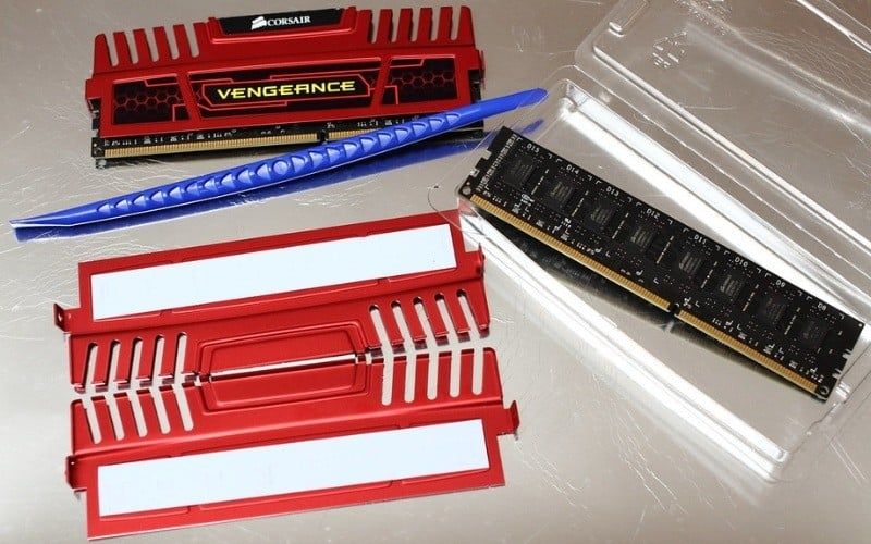 RAM PC thường bền hơn RAM laptop nhờ vỏ tản nhiệt