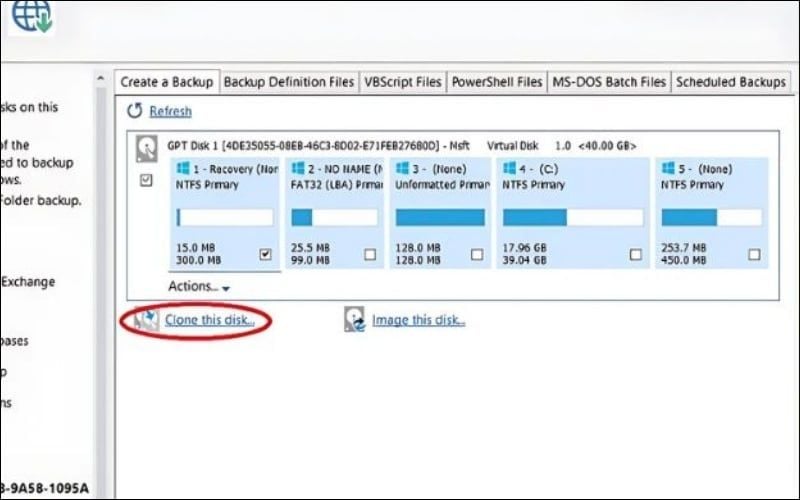 Chọn Clone this disk để kết nối ổ cứng với máy tính