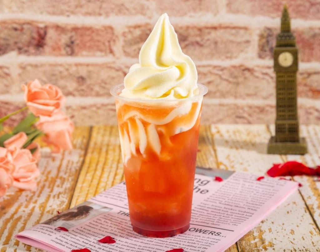 kem tươi hòa quyện trà trái cây